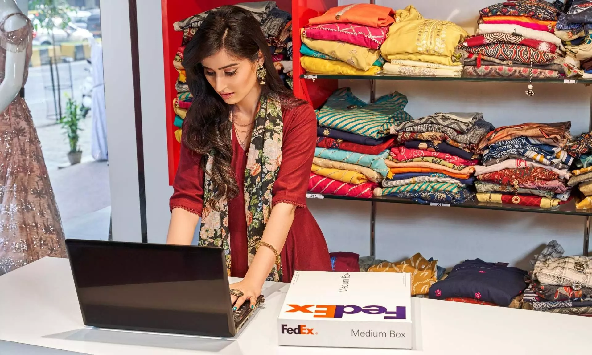 FedEx enhances FedEx Ship Manager in India