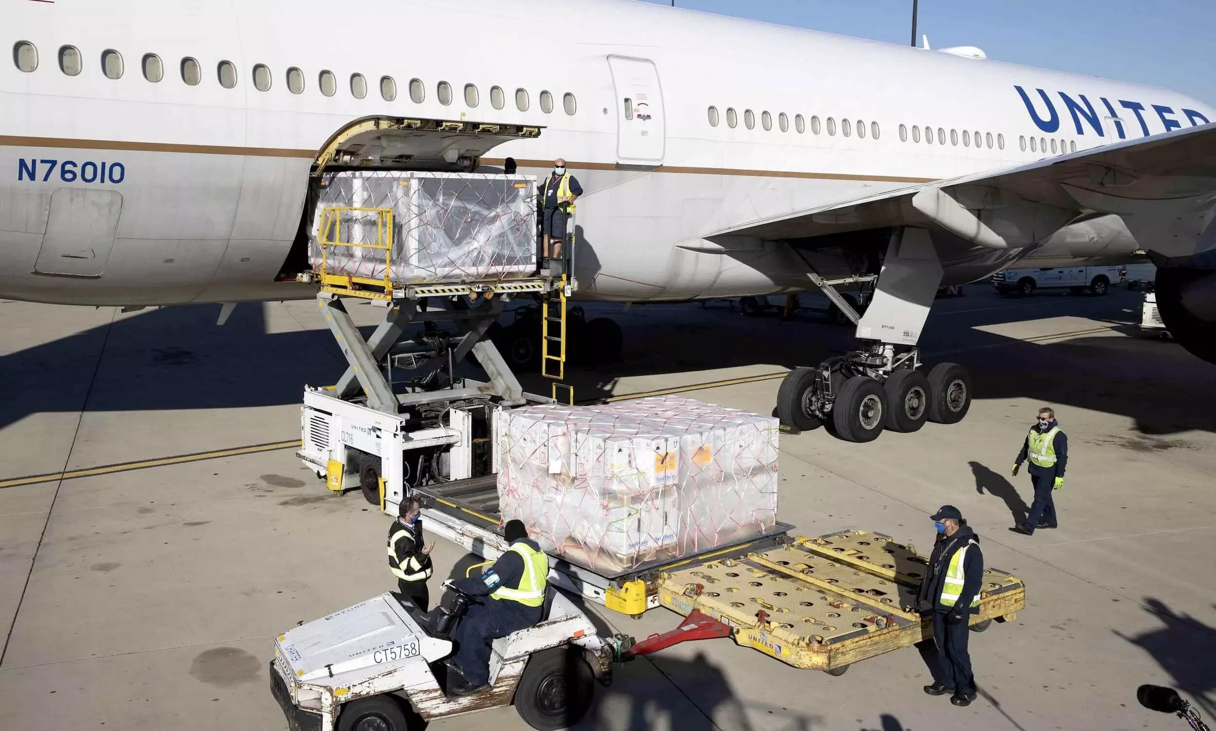 United Q3 cargo revenue down 33% United Q3 cargo revenue down 33%