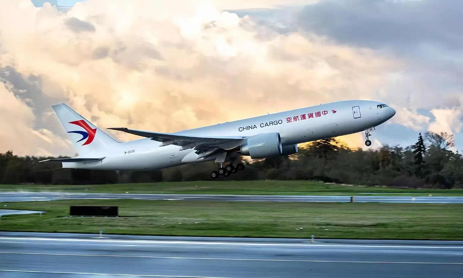 China Cargo extends WFS partnership for Miami launch China Cargo extends WFS partnership for Miami launch