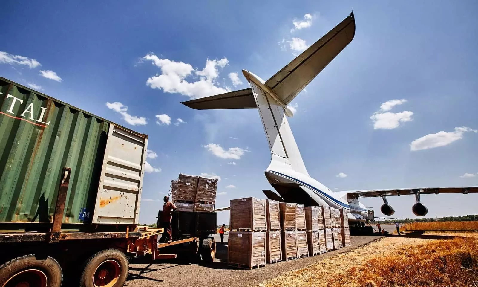 Humanitarian aid continues with new solutions Humanitarian aid continues with new solutions