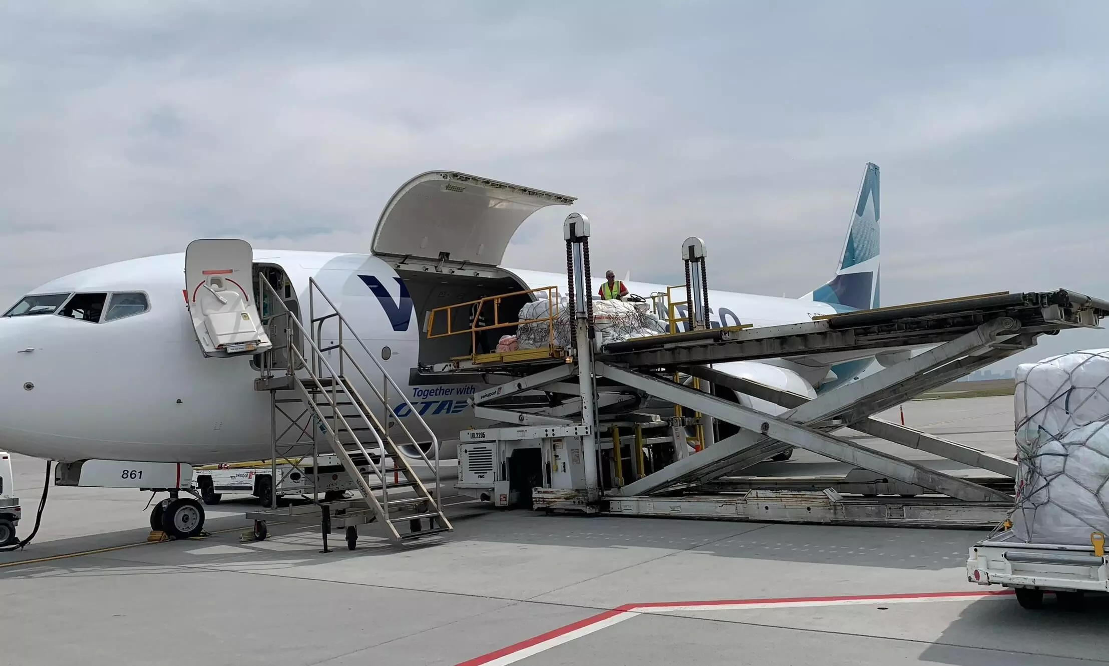 Cargo loading at Calgary International Airport (YYC) before the freighter’s departure to Vancouver International Airport (YVR)