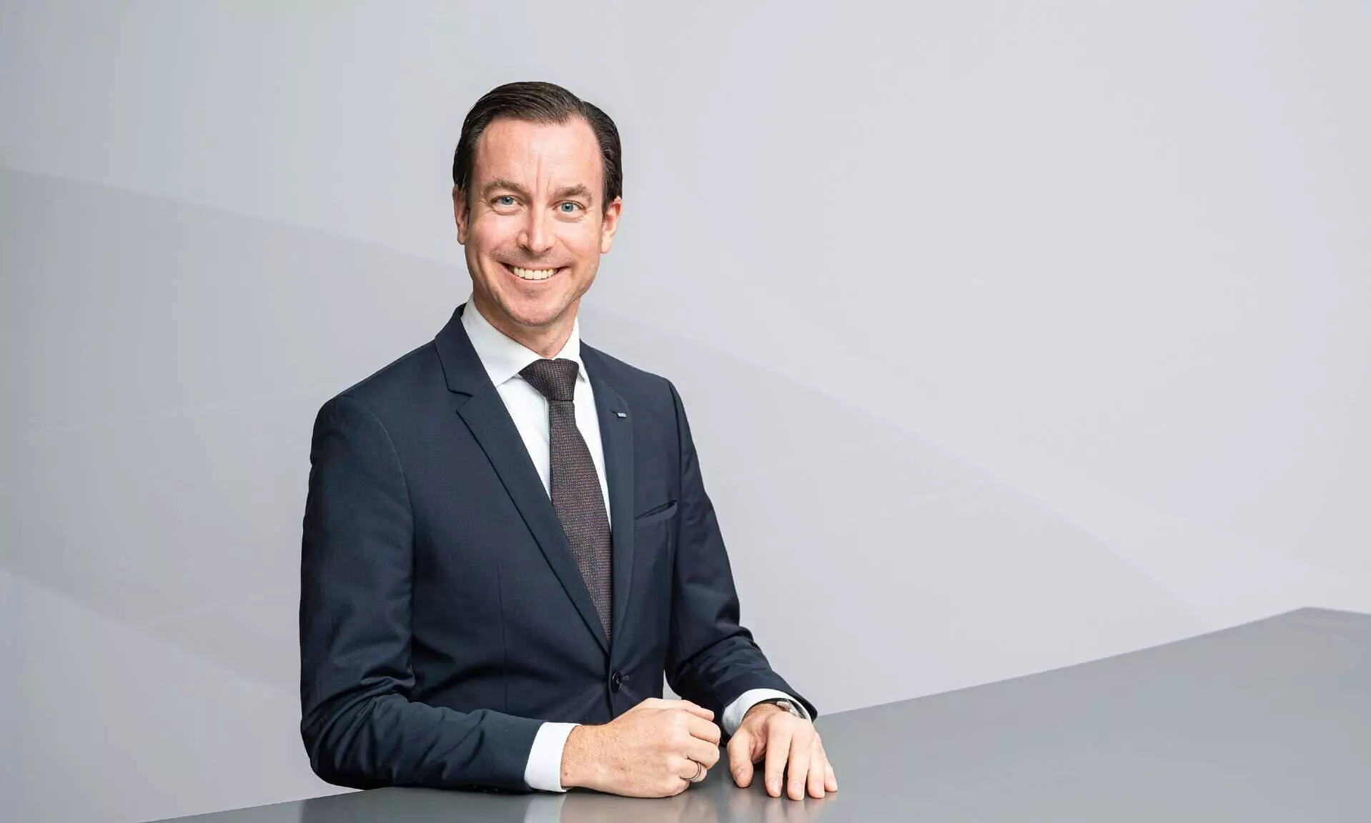 Tobias Burger is COO, Air & Sea Logistics, Dachser