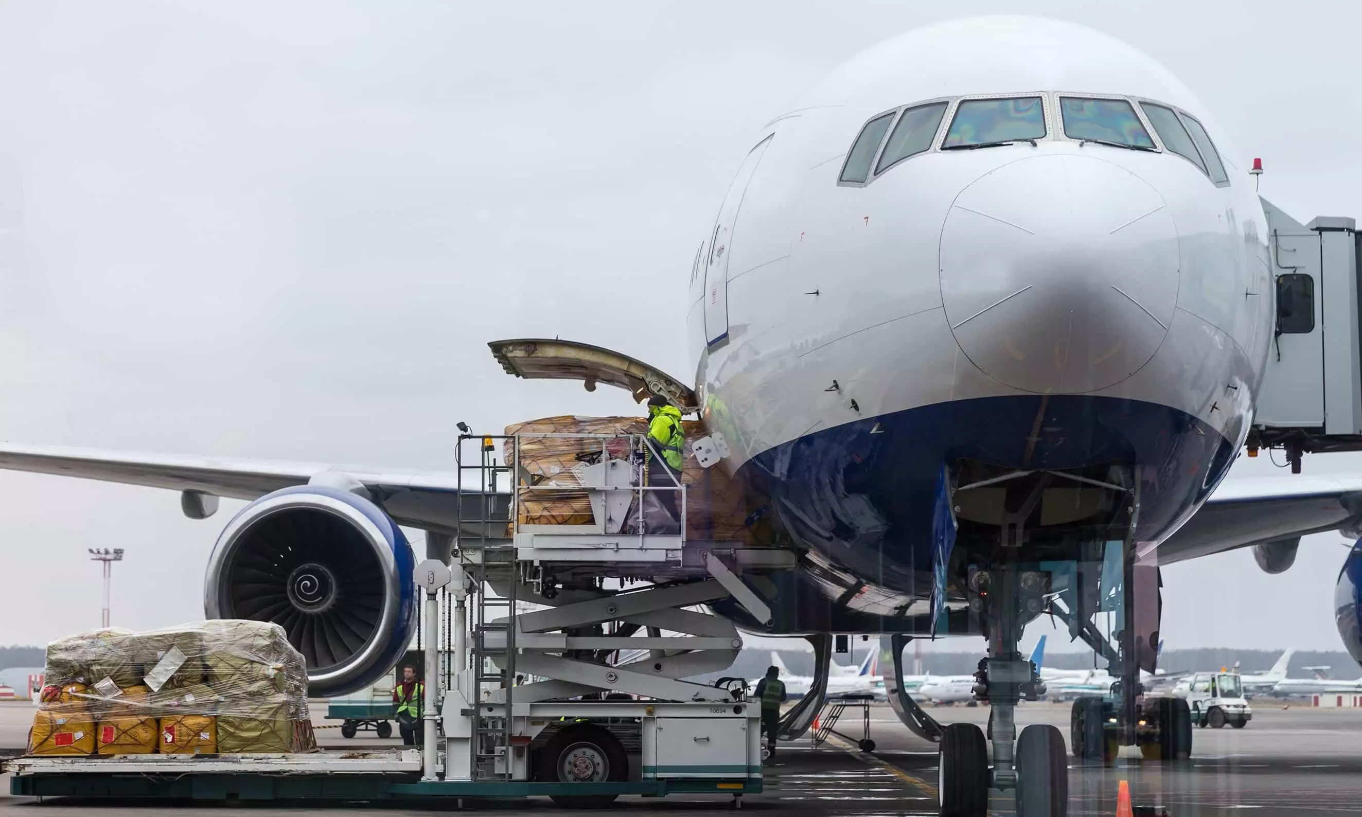 Global air cargo tonnages down 6%: WorldACD