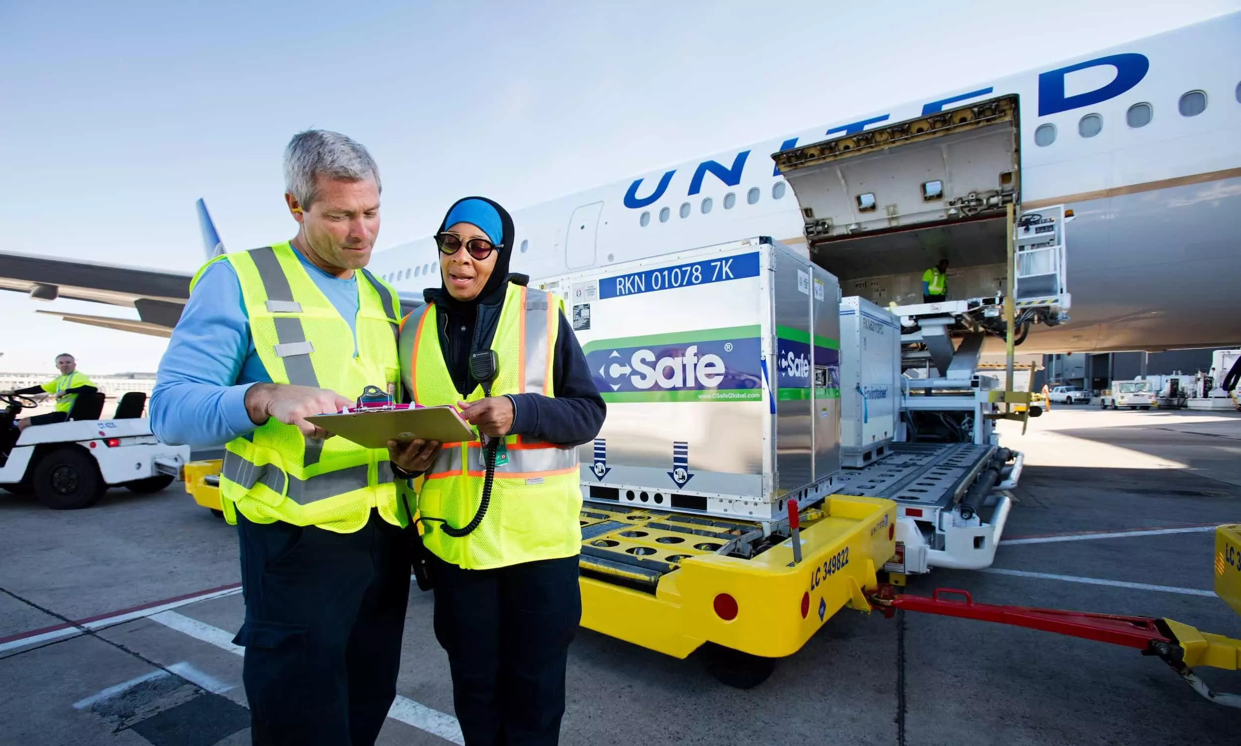 United Q4 cargo revenue down 15%, FY23 cargo revenue drops 31% United Q4 cargo revenue down 15%, FY23 cargo revenue drops 31%