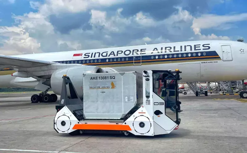 Aurrigo, Changi Airport to test new autonomous cargo vehicle Aurrigo, Changi Airport to test new autonomous cargo vehicle