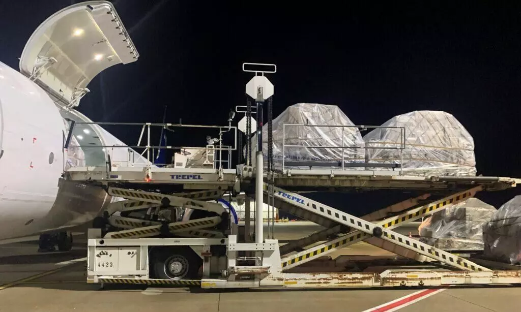 NEO Air Charter, Blue Water move urgent heat pipes for Icelanders NEO Air Charter, Blue Water move urgent heat pipes for Icelanders