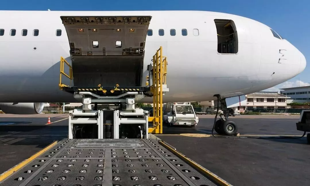 Transatlantic air cargo market bucks global trend with weak start to 2024
