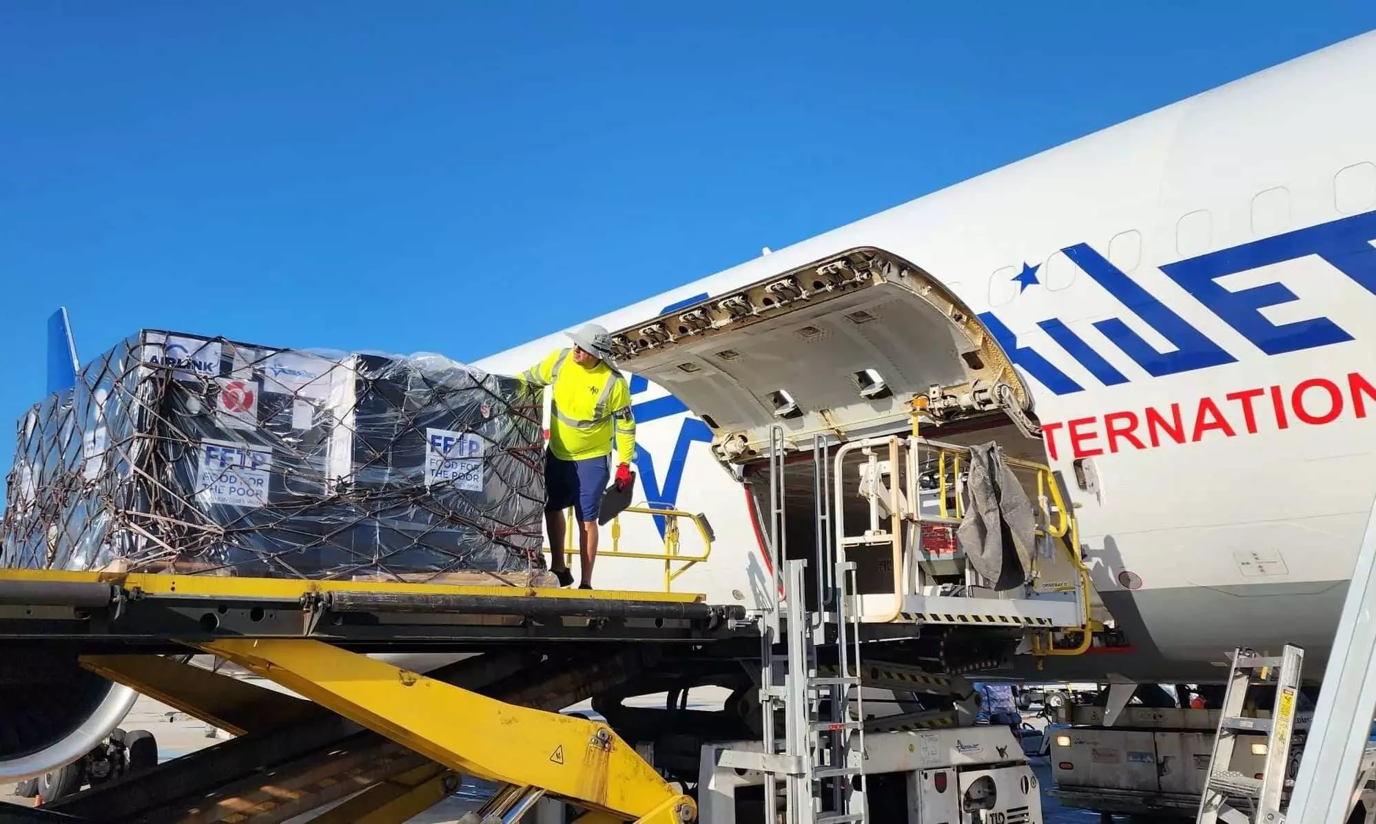 Airlink, Amerijet, Food For The Poor send hygiene kits to Haiti