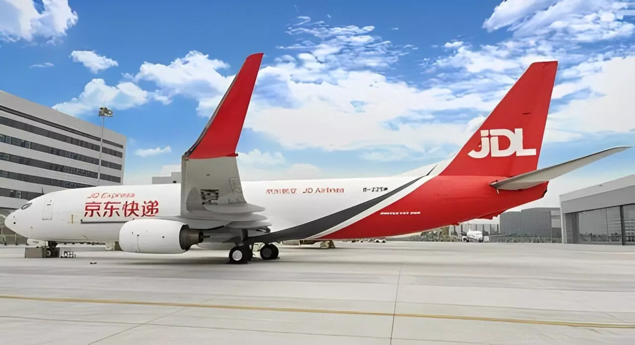 AerCap signs deal with JD Airlines for four 737-800 BCFs