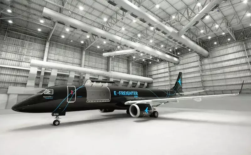 Embraers E190F in a new livery is set for Farnborough Airshow Embraers E190F in a new livery is set for Farnborough Airshow