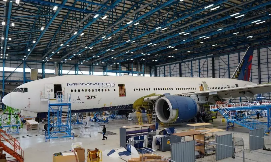 Mammoth Freighters begins first 777-200LR conversion Mammoth Freighters begins first 777-200LR conversion
