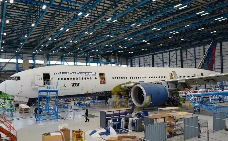 Mammoth Freighters begins first 777-200LR conversion Mammoth Freighters begins first 777-200LR conversion