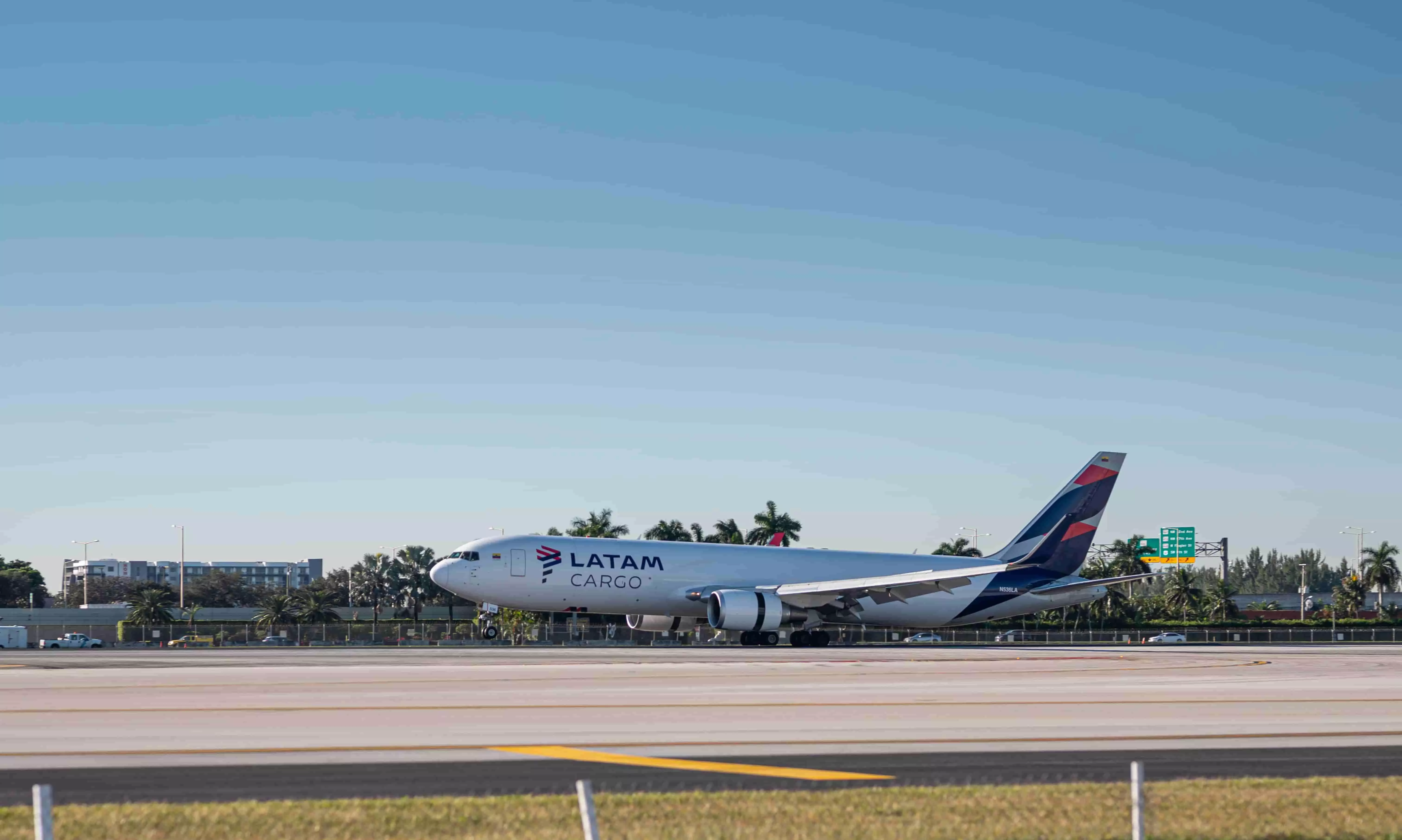 LATAM announces 3rd weekly flight on Miami-São José dos Campos route LATAM announces 3rd weekly flight on Miami-São José dos Campos route