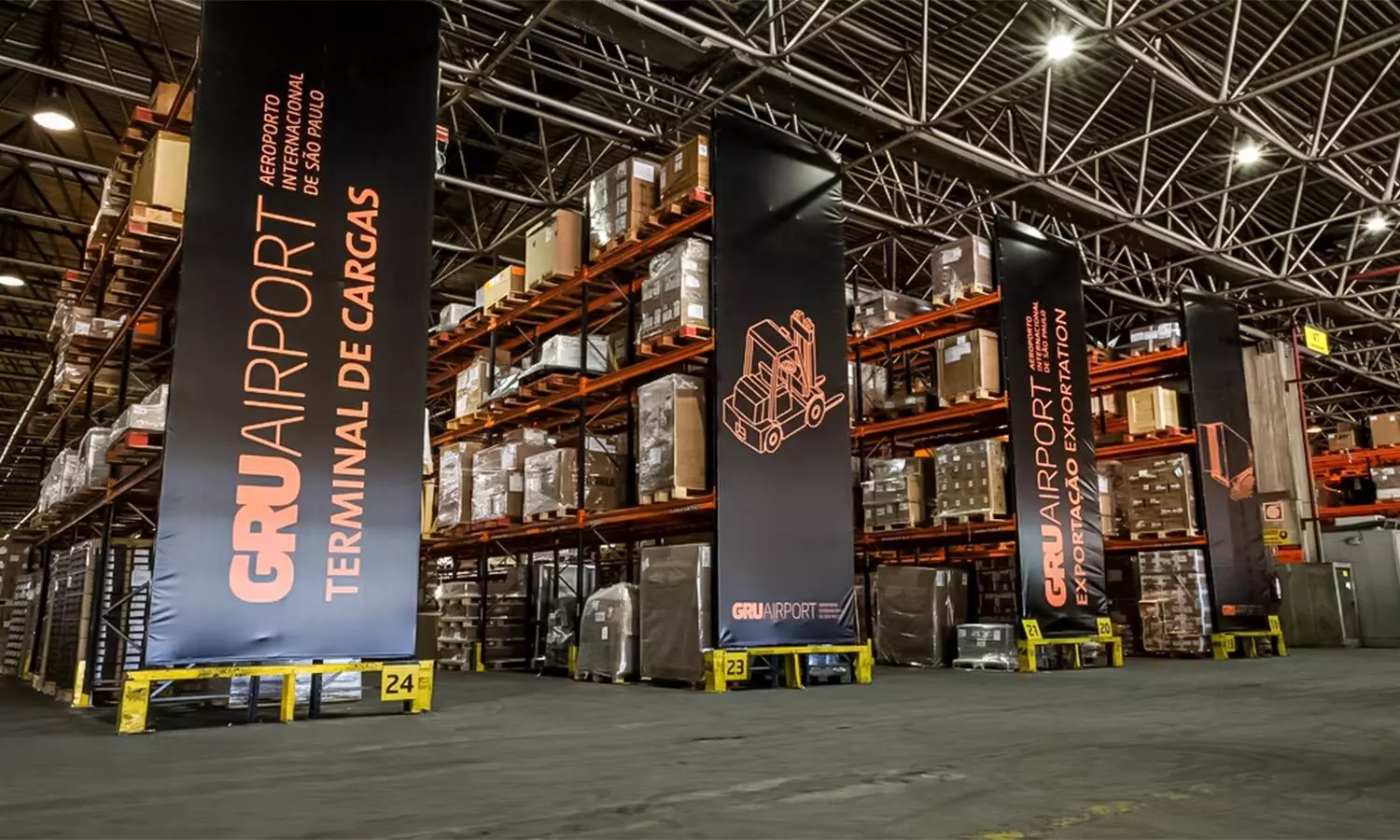 Image: GRU Airport Image: GRU Airport