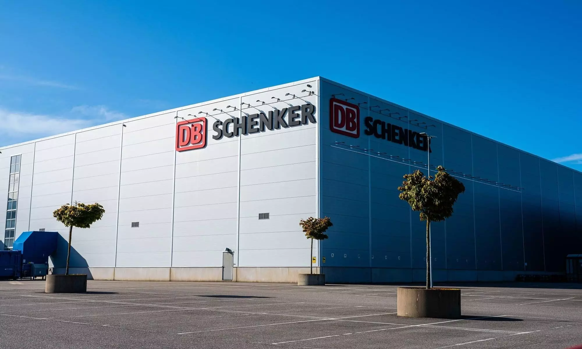 CVC, DSV bid €14 billion for DB Schenker