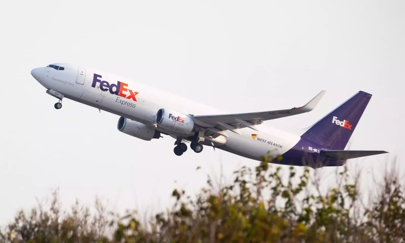 FedEx Q1FY2025 net income drops 27% on low demand FedEx Q1FY2025 net income drops 27% on low demand