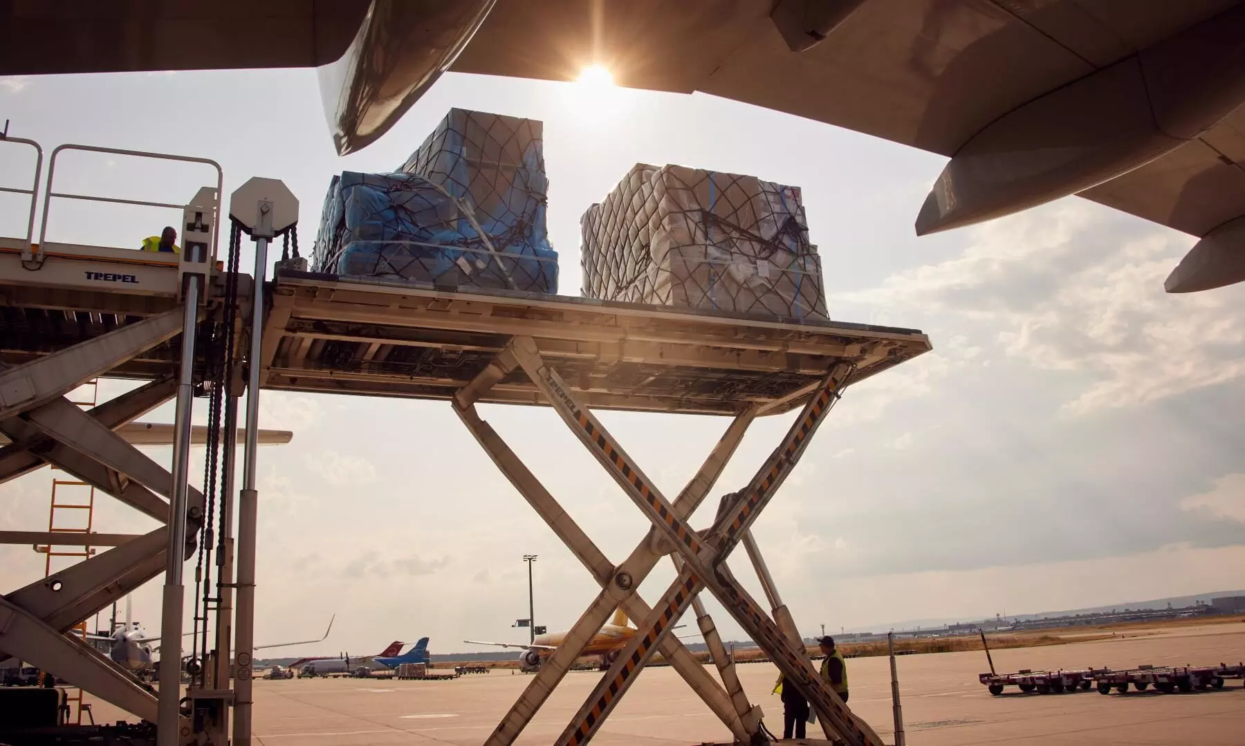 Developing the future of Frankfurt Airport’s cargo hub: Space optimisation, space development, and digital and process innovation Developing the future of Frankfurt Airport’s cargo hub: Space optimisation, space development, and digital and process innovation