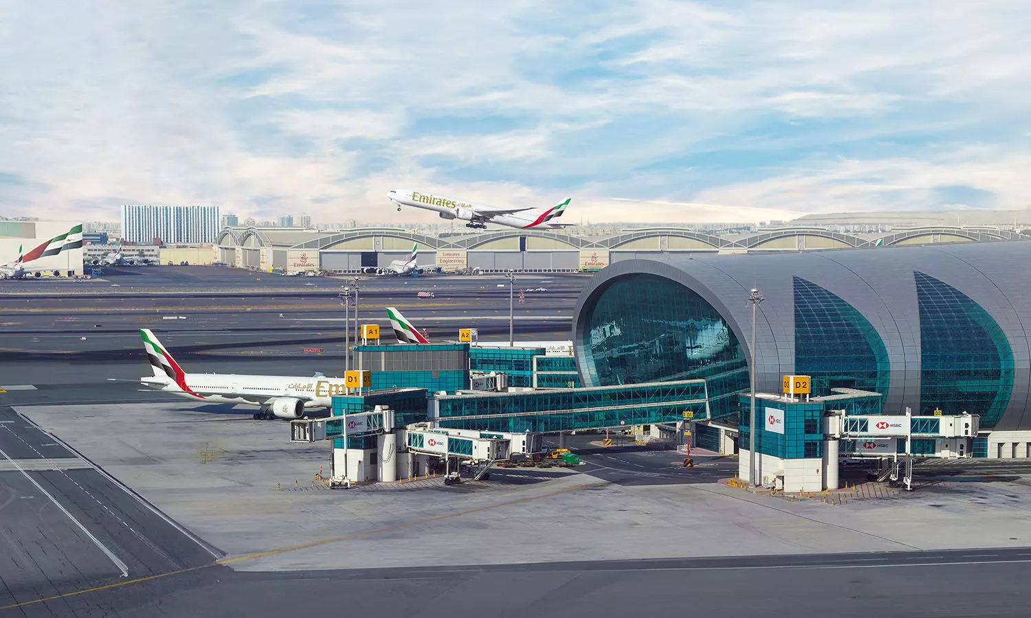 Dubai, the worlds gateway for global logistics Dubai, the worlds gateway for global logistics