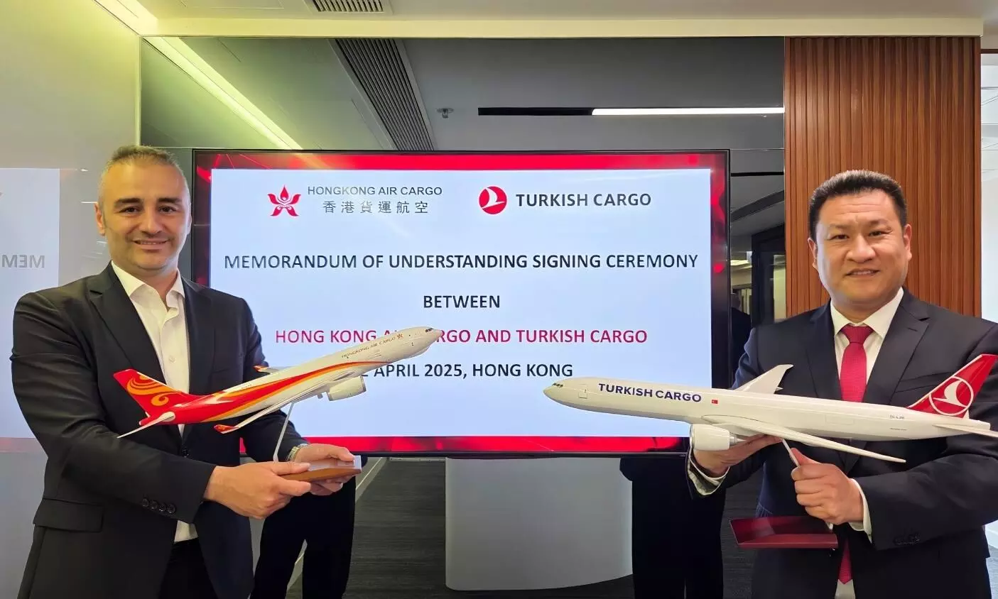 Hong Kong Air Cargo and Turkish Cargo sign MoU Hong Kong Air Cargo and Turkish Cargo sign MoU