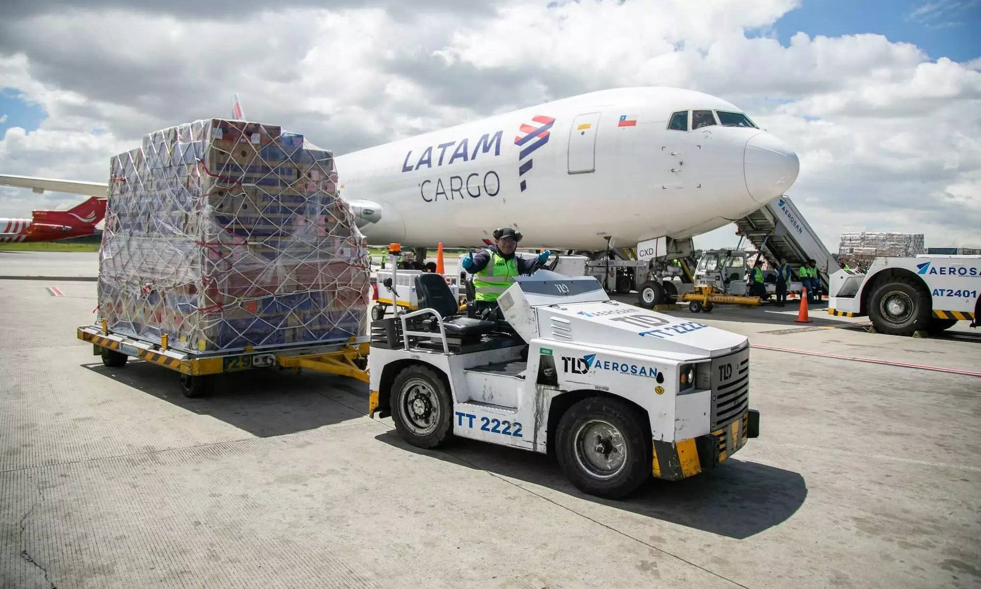 LATAM transports 25,000 tonnes of flowers ahead of Mother’s Day season LATAM transports 25,000 tonnes of flowers ahead of Mother’s Day season