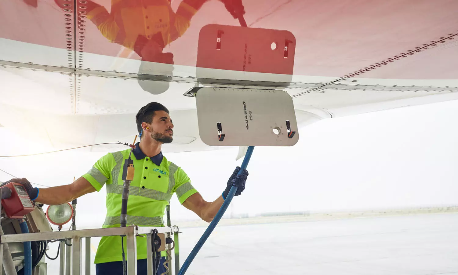 IAG partners with dnata to launch strategic ground handling drive IAG partners with dnata to launch strategic ground handling drive