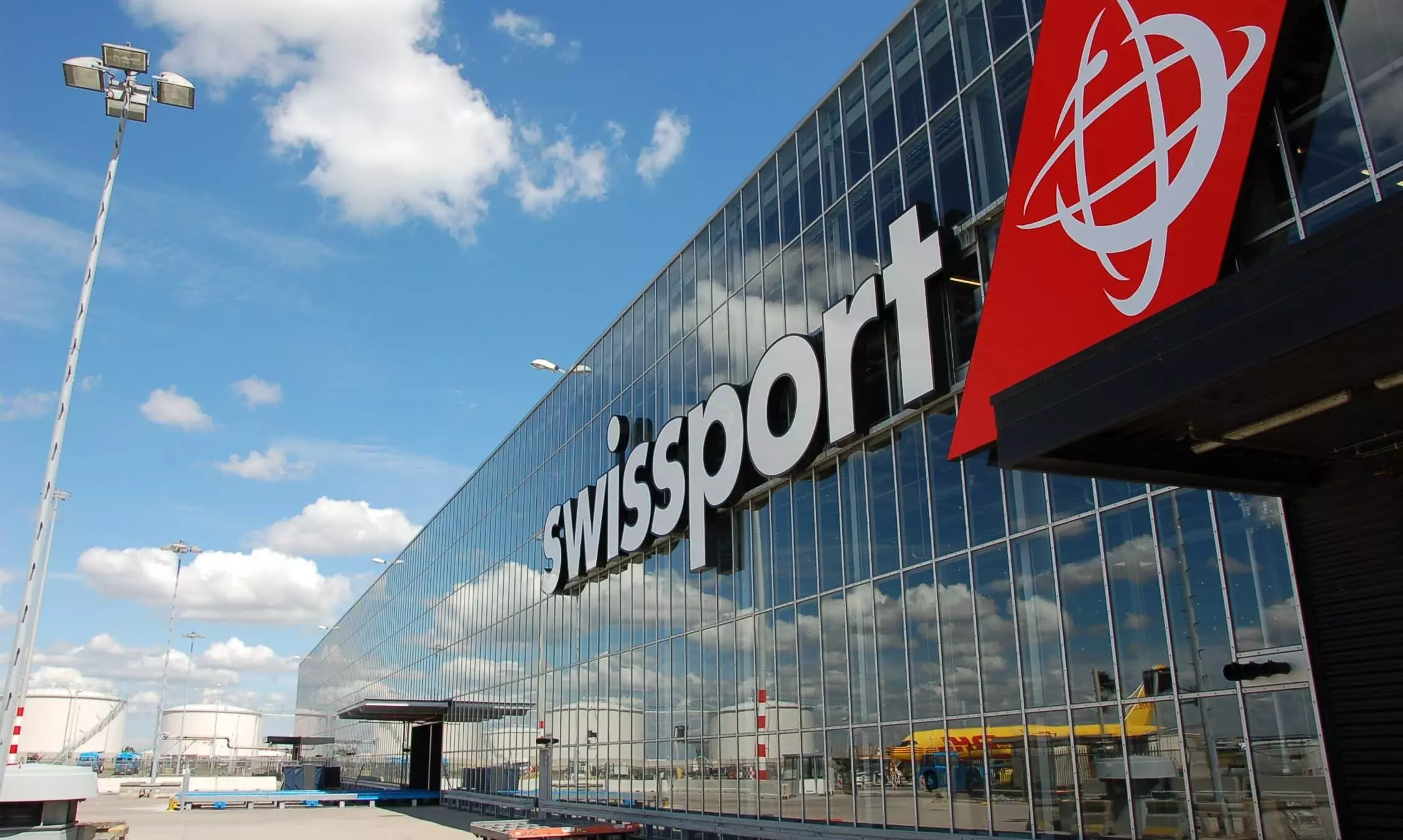 Swissport strengthens UK presence with ASC acquisition Swissport strengthens UK presence with ASC acquisition