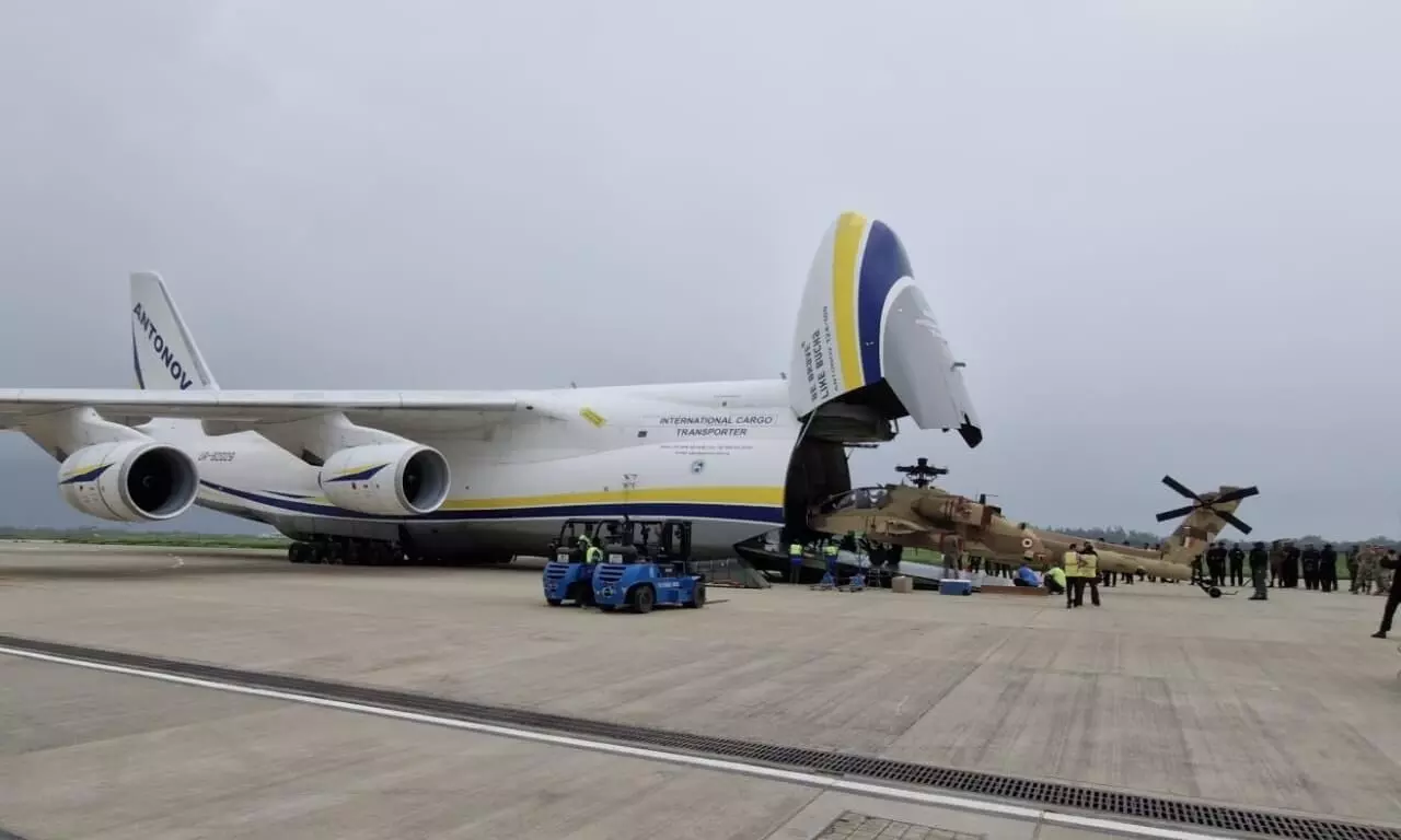 Indian Army receives 3 Apache helicopters via Antonov airlift Indian Army receives 3 Apache helicopters via Antonov airlift