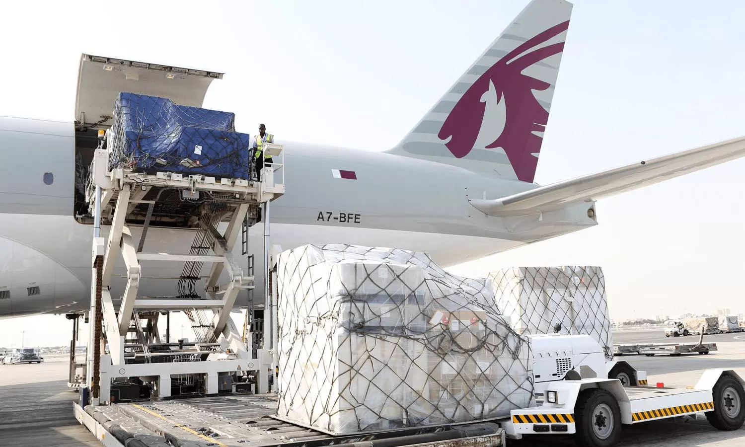 Qatar Airways Cargo and Airlink deliver 720 tonnes of humanitarian aid