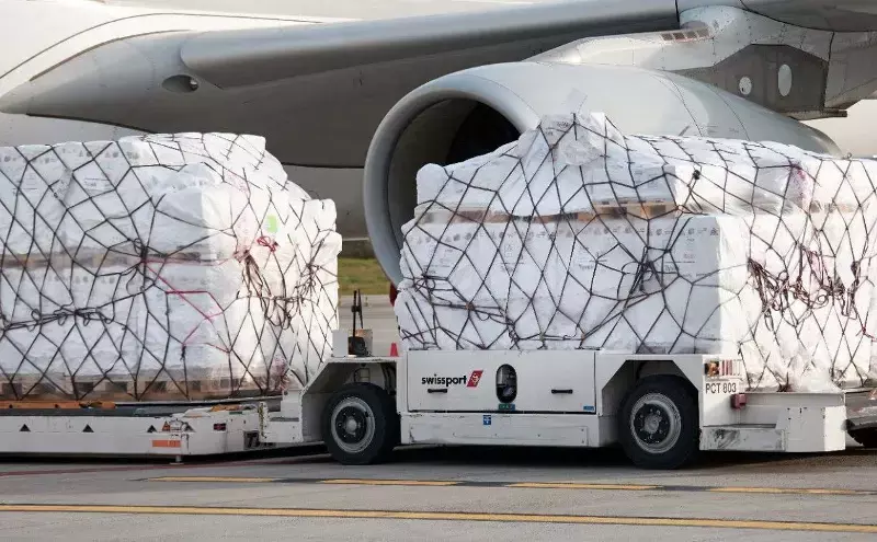 Korean Air partners with Swissport for cargo operations at JFK Korean Air partners with Swissport for cargo operations at JFK