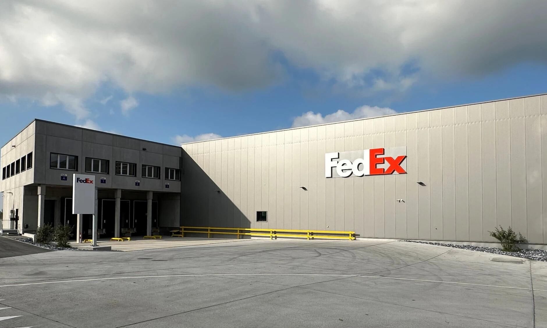 FedEx Express Swiss Post opens Gossau facility to boost logistics