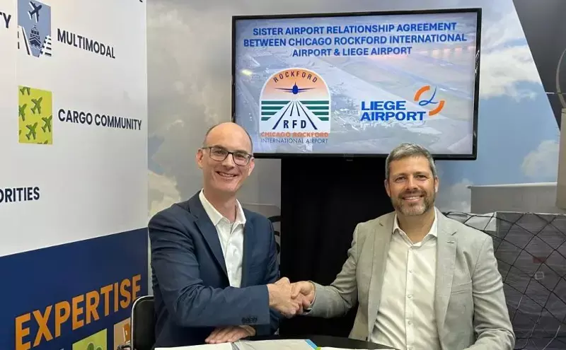 Liege and Rockford Airports sign sister agreement in Singapore Liege and Rockford Airports sign sister agreement in Singapore