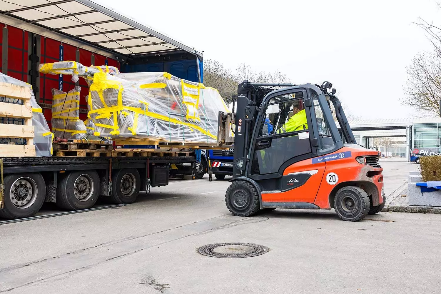 Low-Carbon logistics redefines how the world moves big events Low-Carbon logistics redefines how the world moves big events