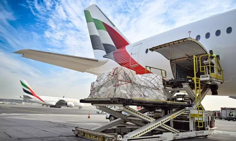 Emirates launches airbridge to Sri Lanka, flying 100 tonnes of relief aid Emirates launches airbridge to Sri Lanka, flying 100 tonnes of relief aid