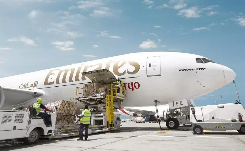 Roses at 35,000 feet: The Valentine’s cargo rush