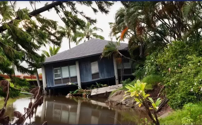 Airlink, United Airlines, and Good360 deliver aid to Hawaii