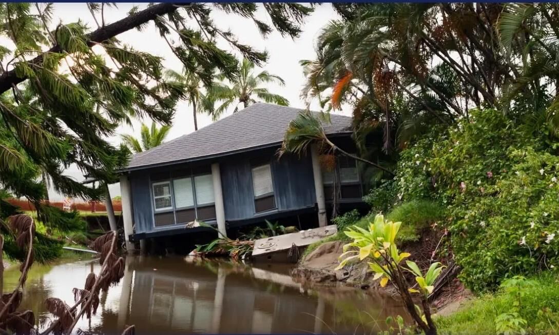 Airlink, United Airlines, and Good360 deliver aid to Hawaii