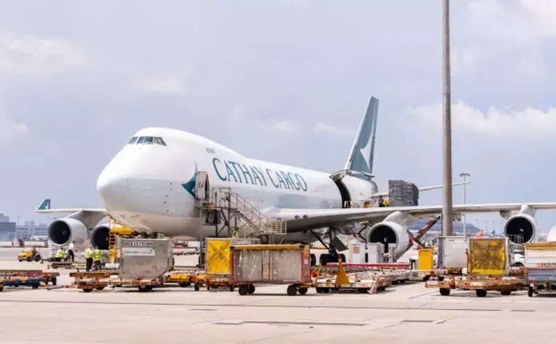 Global air cargo tonnage, pricing and capacity decline in early May