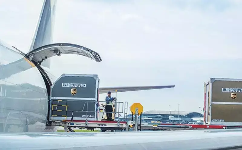 Hong Kong airport cargo rises 4.9% to 423,000 tonnes in April
