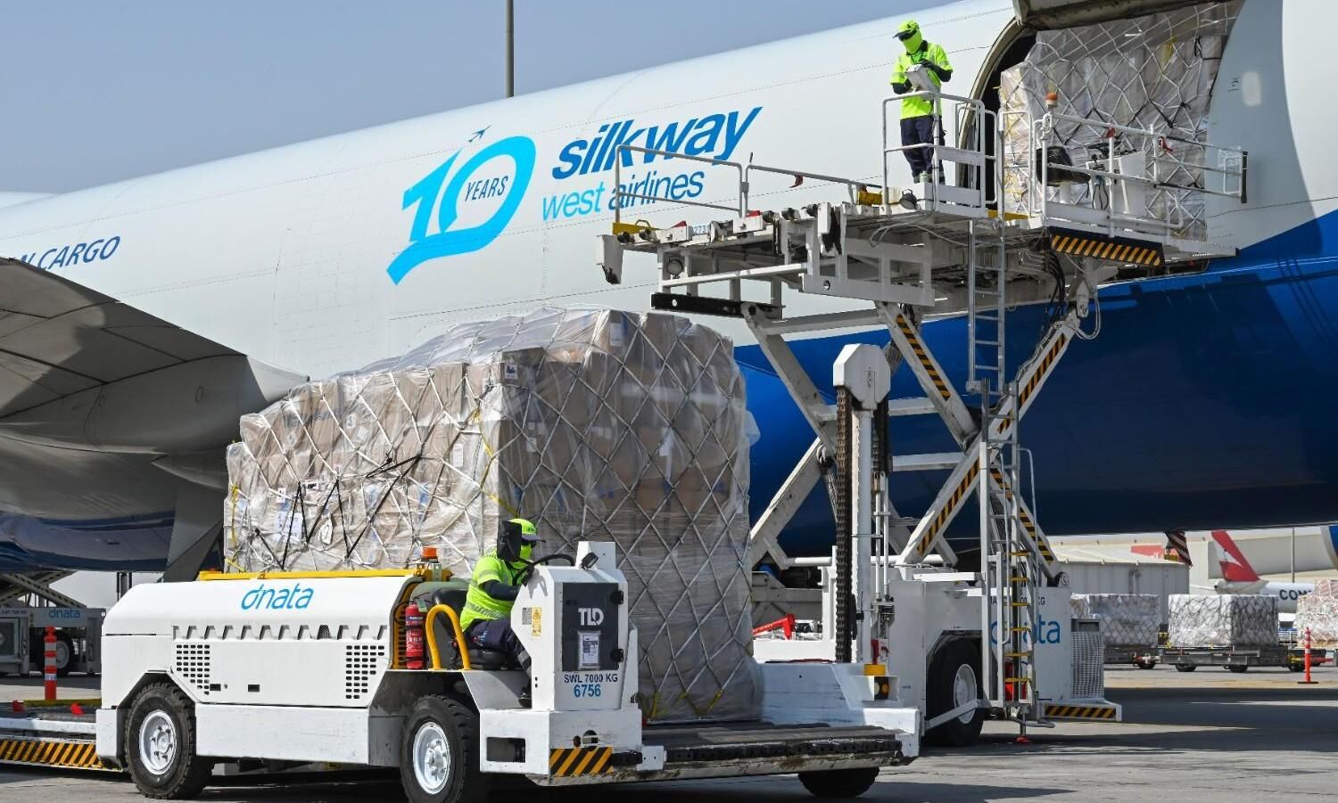 Silk Way West Airlines expands dnata partnership in Singapore