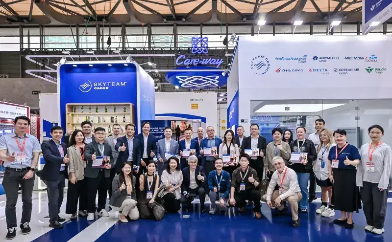AFKLMP Cargo signs 13 SAF contracts for 2026 at Air Cargo China