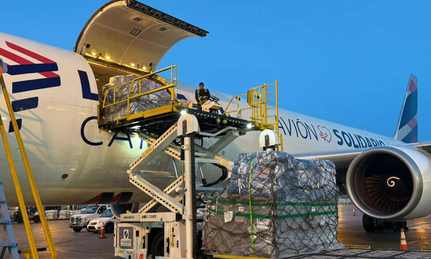 LATAM Cargo flies 300 tonnes of aid to earthquake-hit Venezuela LATAM Cargo flies 300 tonnes of aid to earthquake-hit Venezuela