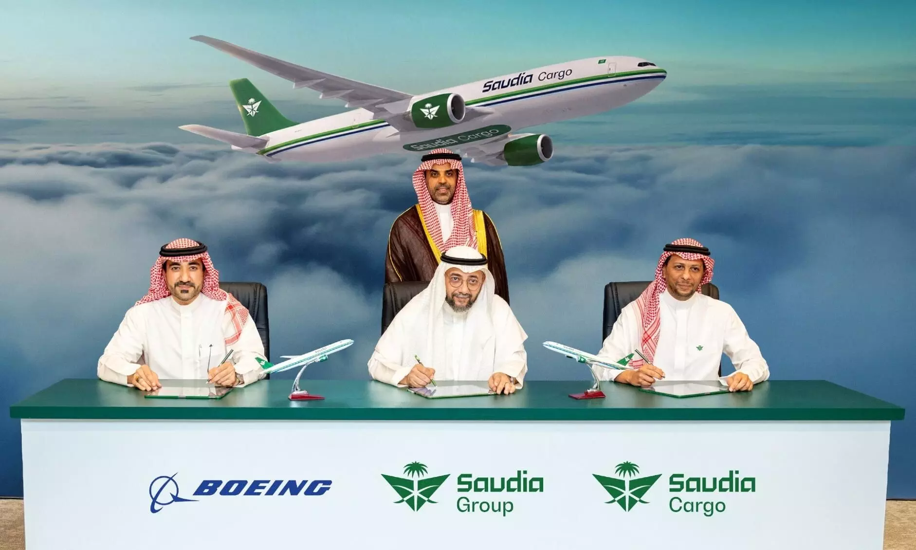 (L to R) Asaad AlJomoai, Saleh Eid, Ibrahim Al-Omar (standing) and Loay Mashabi (L to R) Asaad AlJomoai, Saleh Eid, Ibrahim Al-Omar (standing) and Loay Mashabi