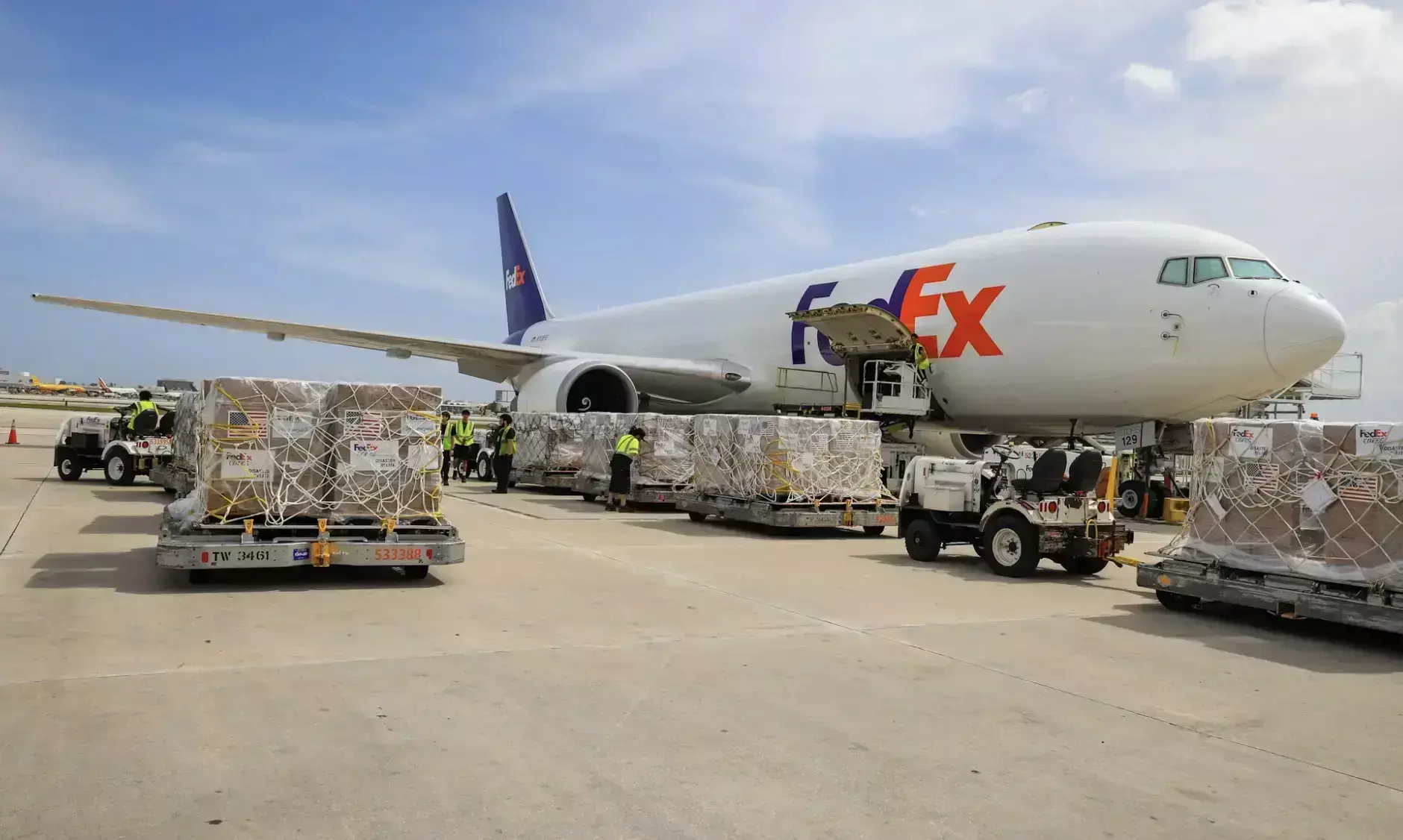 FedEx sends earthquake relief flight to Venezuela FedEx sends earthquake relief flight to Venezuela