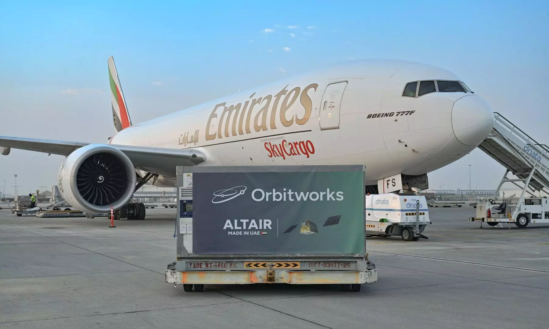 Emirates SkyCargo flies UAE’s AI satellite to US Emirates SkyCargo flies UAE’s AI satellite to US