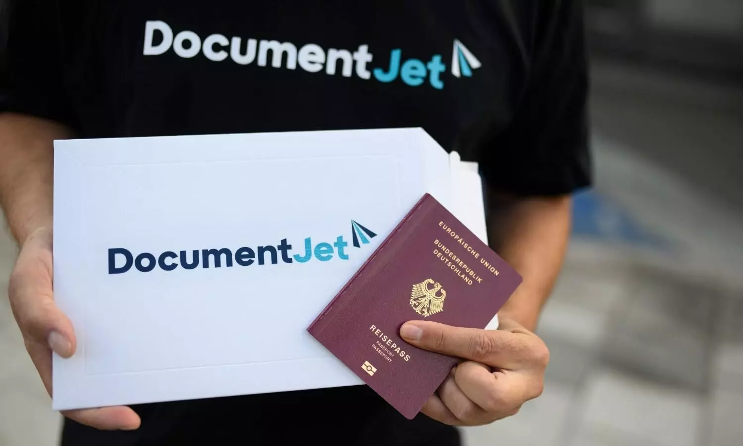 FLYTRIX launches online-bookable OBC service for documents FLYTRIX launches online-bookable OBC service for documents