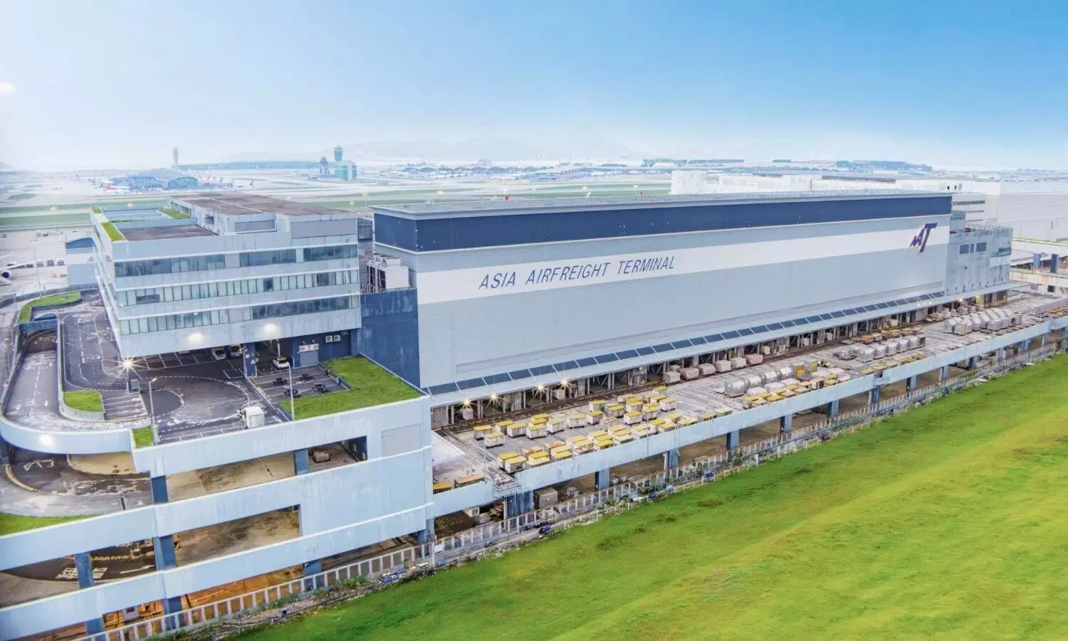 AAT renews Hong Kong airport franchise for 15 years AAT renews Hong Kong airport franchise for 15 years