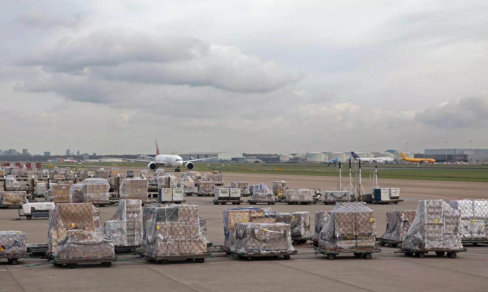 Schiphol September cargo up 8% as outbound jumps 13% Schiphol September cargo up 8% as outbound jumps 13%