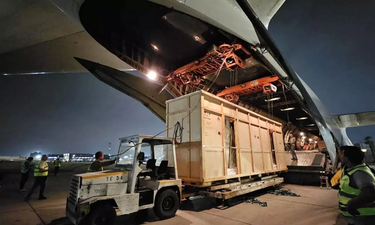 CACC Cargolinx handles oversized cargo at Cairo Airport CACC Cargolinx handles oversized cargo at Cairo Airport