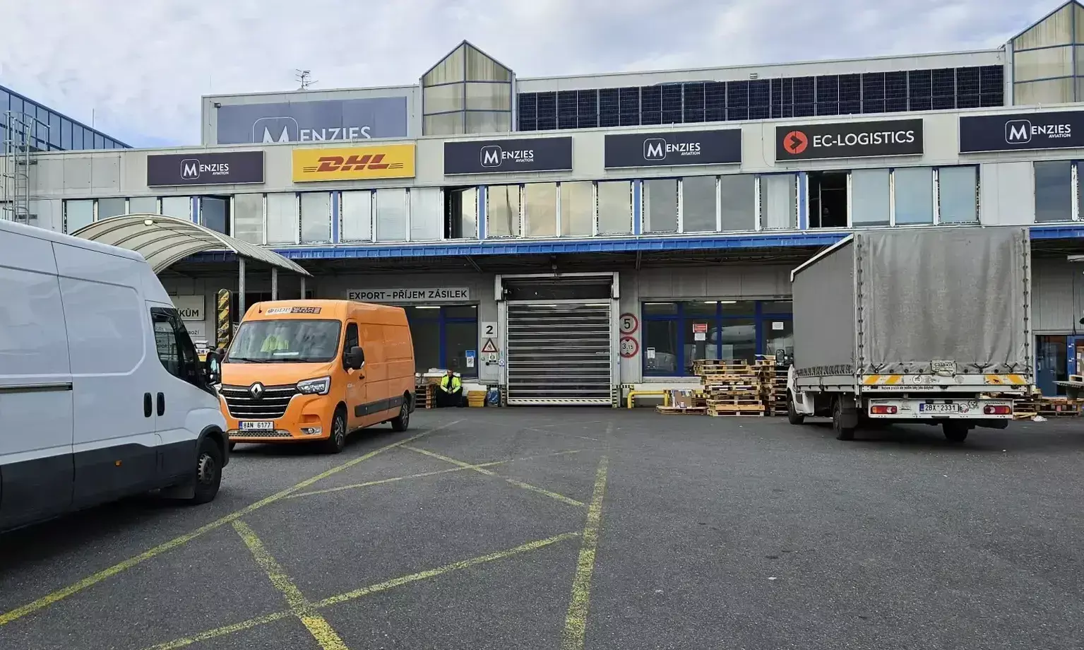 Menzies rolls out digital truck management platform
