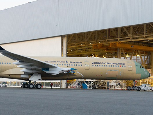 First ultra long-haul Airbus 350 XWB makes its debut First ultra long-haul Airbus 350 XWB makes its debut